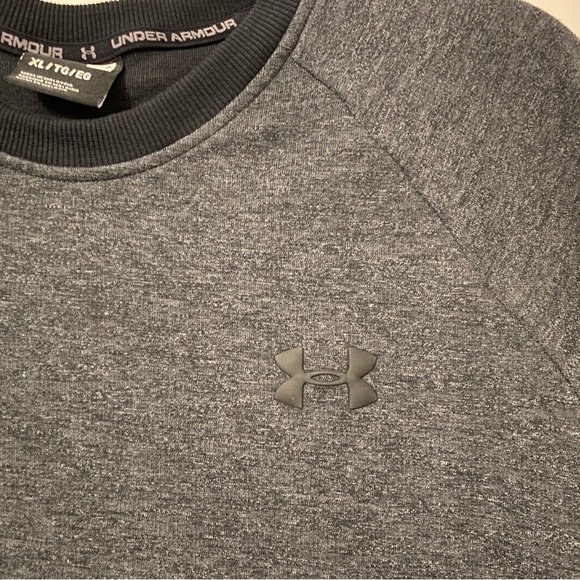 Men’s Under Armour Extra Large (XL) Gray Pullover with Black‎ Trim - Picture 3 of 6
